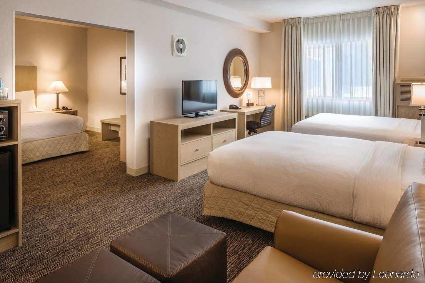 Doubletree By Hilton Olympia Hotel Kültér fotó