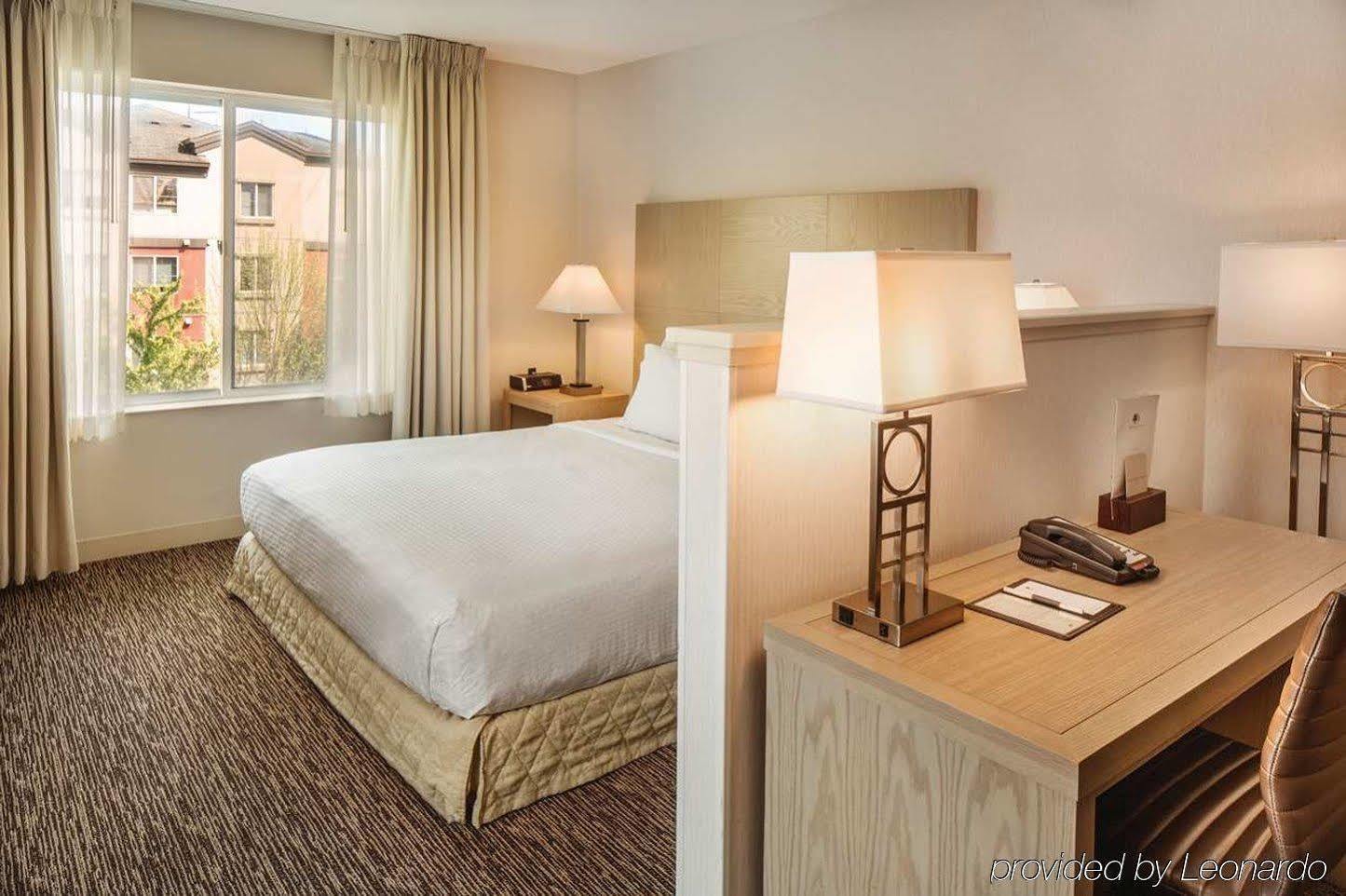 Doubletree By Hilton Olympia Hotel Kültér fotó